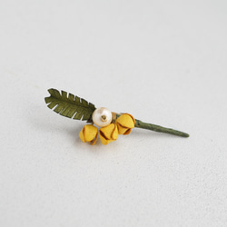 革花パール　ボタニカルブローチ　ミモザ S 3枚目の画像