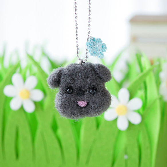 シュナウザー ブラック お花チャーム バッグにつけて一緒にお出かけ ギフト プレゼント シュナウザーグッズ 1枚目の画像