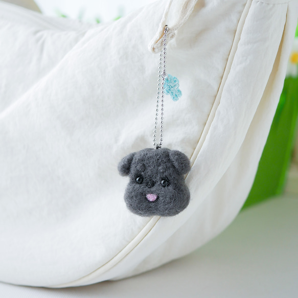 シュナウザー ブラック お花チャーム バッグにつけて一緒にお出かけ ギフト プレゼント シュナウザーグッズ 9枚目の画像