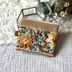 user_ffb2b6f0 おまとめ インド刺繍リボン×合皮 ポーチ インド刺繍リボン フェイクレザー ハンドメイドポーチ 合皮2