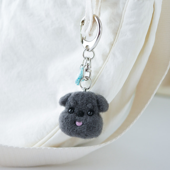 シュナウザー ブラック お花キーホルダー バッグにつけて一緒にお出かけ ギフト プレゼント シュナウザーグッズ 9枚目の画像