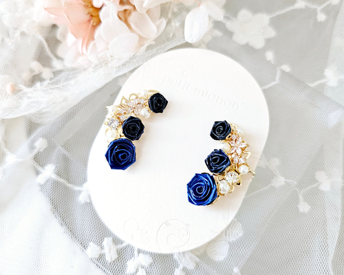 青薔薇の華やかイヤーカフ《ゴールド》 イヤーカフ petit mignon 通販