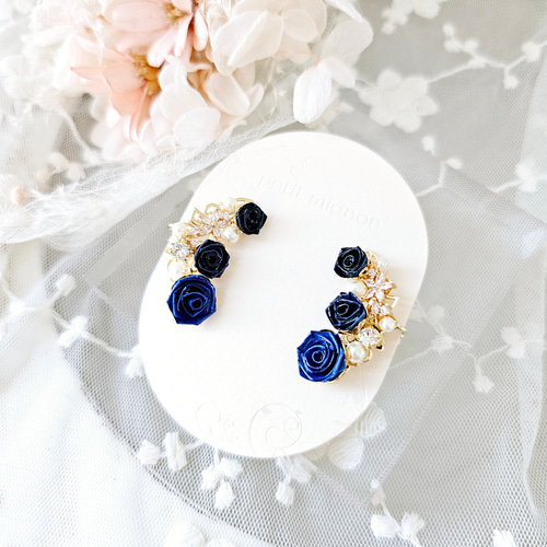 青薔薇の華やかイヤーカフ《ゴールド》 イヤーカフ petit mignon 通販