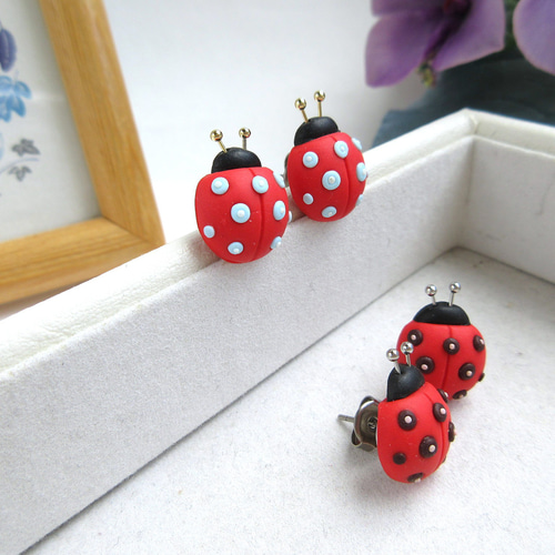 天使のようなてんとう虫（Ladybug）のピアス/イヤリング。【Creema限定
