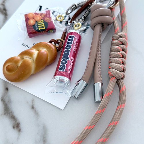バンビ様　じゃらじゃらキーホルダー　バッグチャーム　キーチャーム じゃらじゃらキーホルダー バッグチャーム キーチャーム バッグ