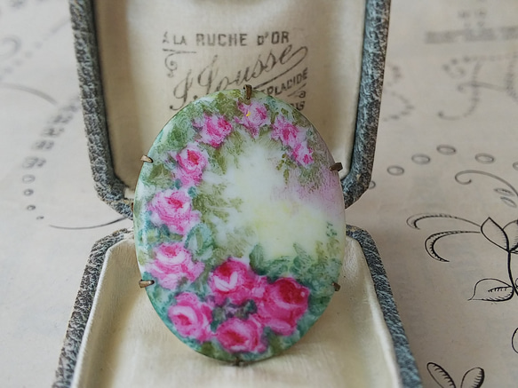 美品 薔薇のブローチ 5141