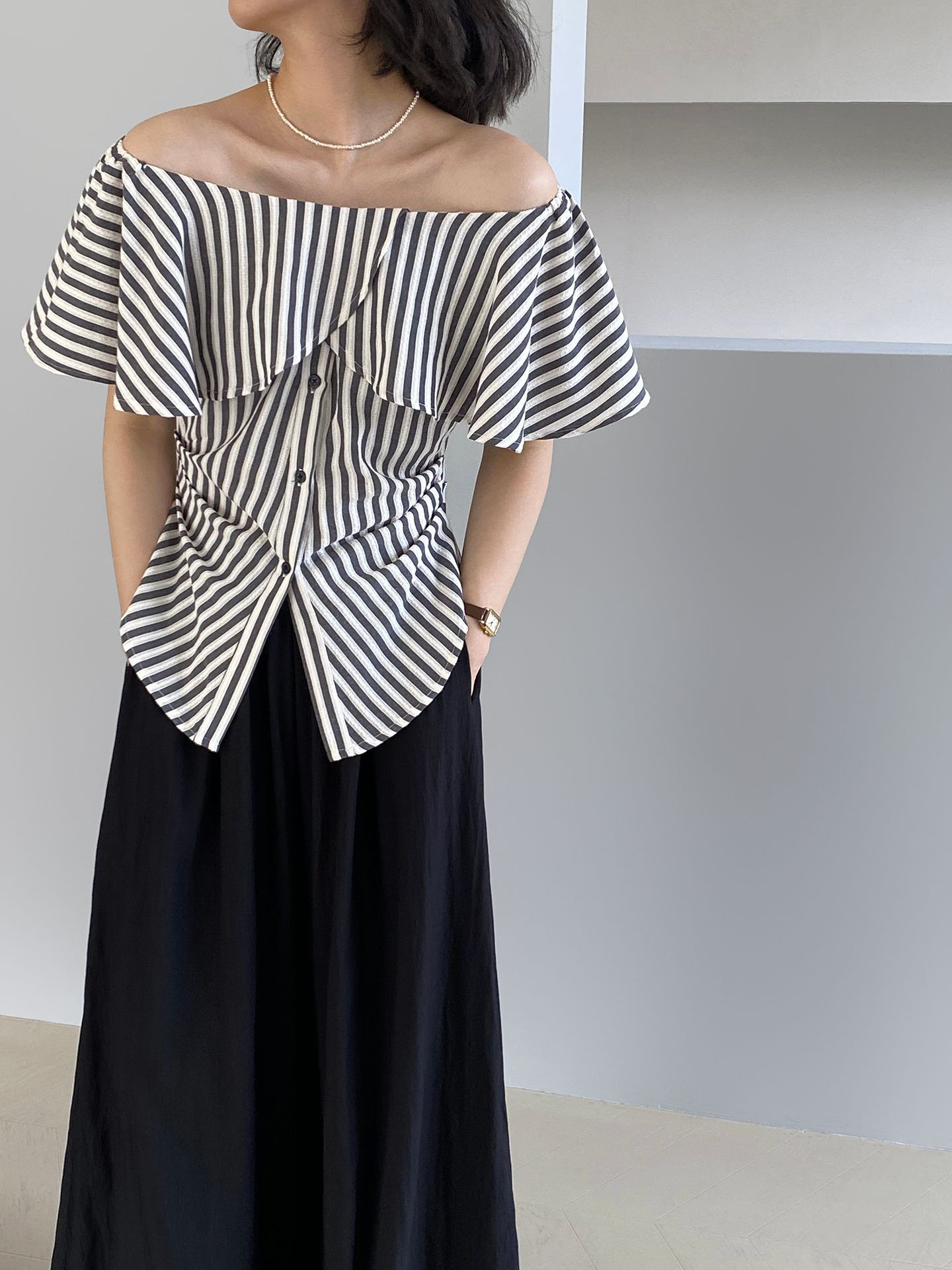 ストライプ ラフル ワイドネック シェイプドシャツ 57