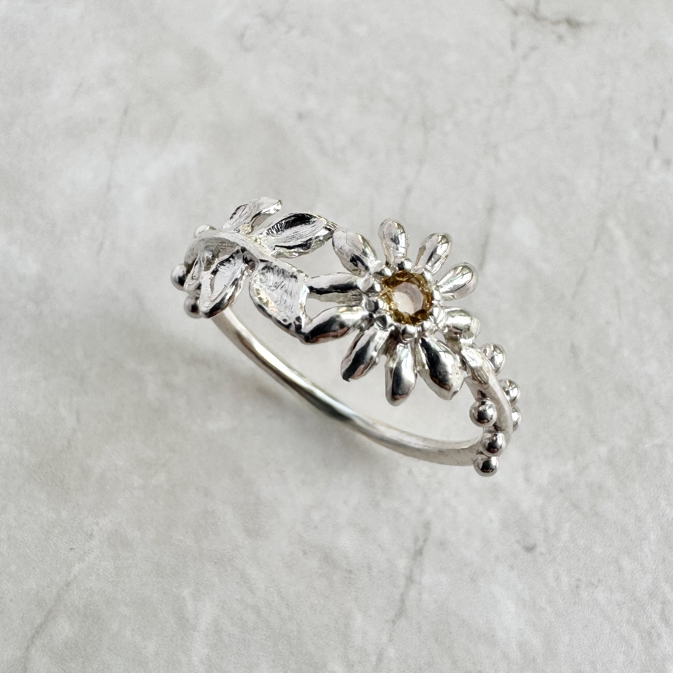 お花とシトリンのリング