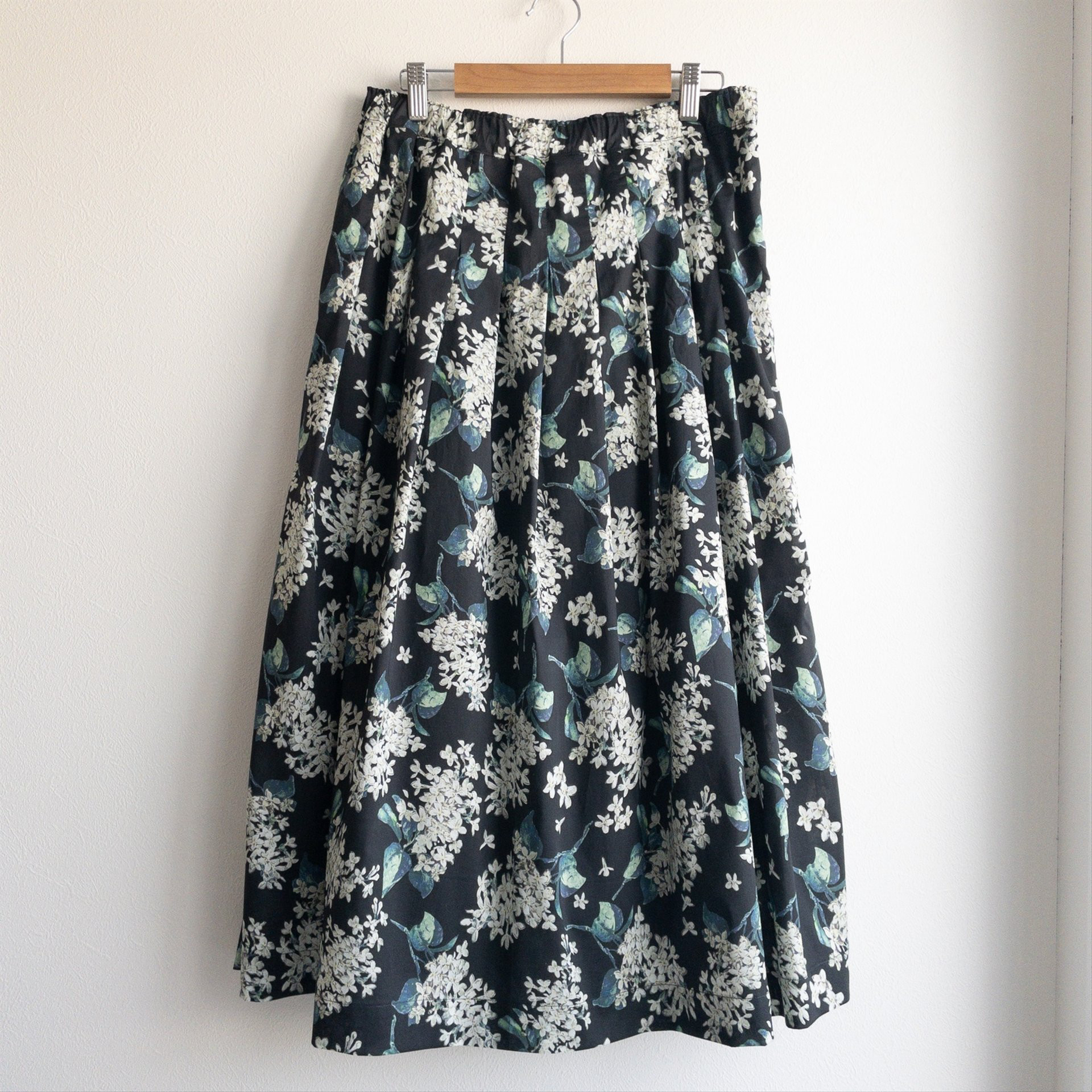 《丈が選べる》アーカイブライラック　タック入り大人のロングスカート　リバティ