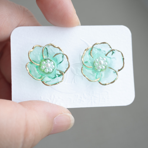彩煌花（さいこうか）－透明感あふれる うる艶レジンの花イヤリング
