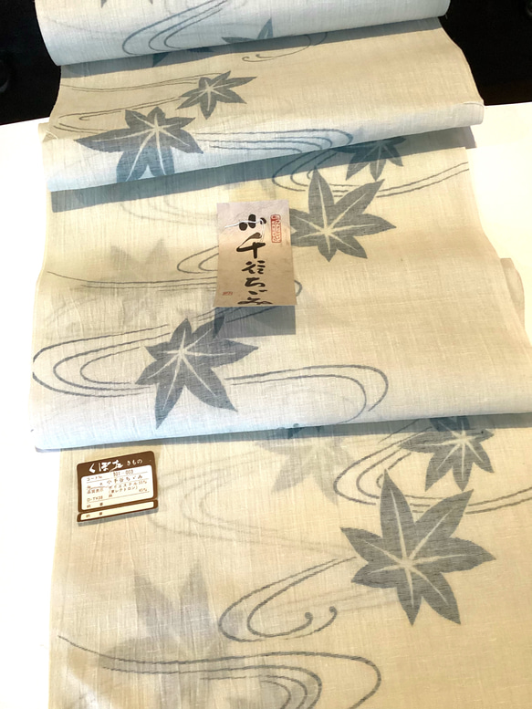【新品】麻45%混半衿（流水に紅葉）い　春 夏半衿  三つ折り縫い リネン混　縮半襟　　小千谷　 6枚目の画像