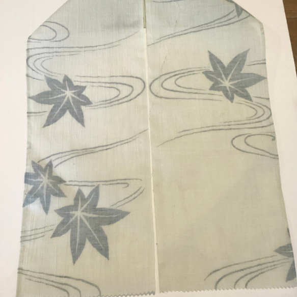 【新品】麻45%混半衿（流水に紅葉）い　春 夏半衿  三つ折り縫い リネン混　縮半襟　　小千谷　 2枚目の画像