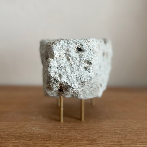 大谷石｜ストーンポット（石鉢・植木鉢） 一輪挿し・花瓶・花器