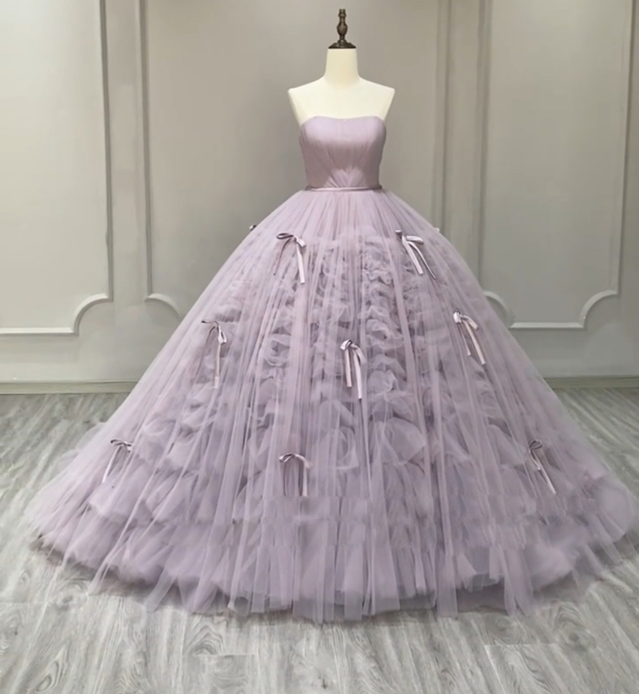 大人気カラードレス　ソフトチュール　ラベンダー色　お色直し　フレアスカート　チューブトップ　前撮りフォトウェディング花嫁