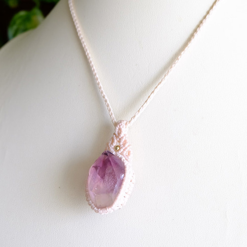 ファントムアメジスト 原石ポイント（モロッコ産）マクラメ編み