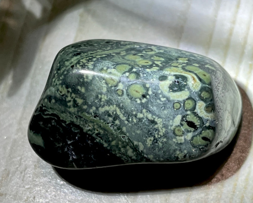 カンババジャスパー 約 285g ポリッシュ原石 858da27c9553e0fab090b58899490f