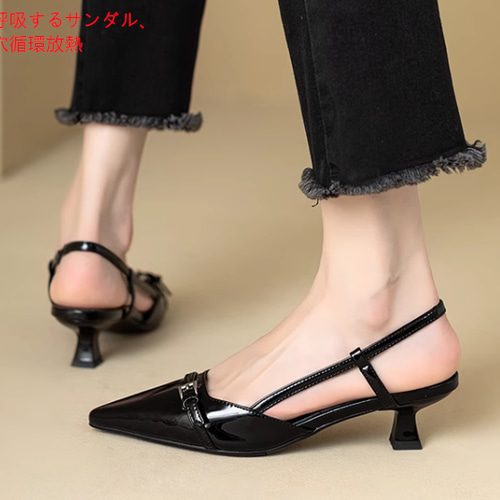 ワインレッドの本革の尖ったエナメルの中ヒールと包頭サンダル女2025夏