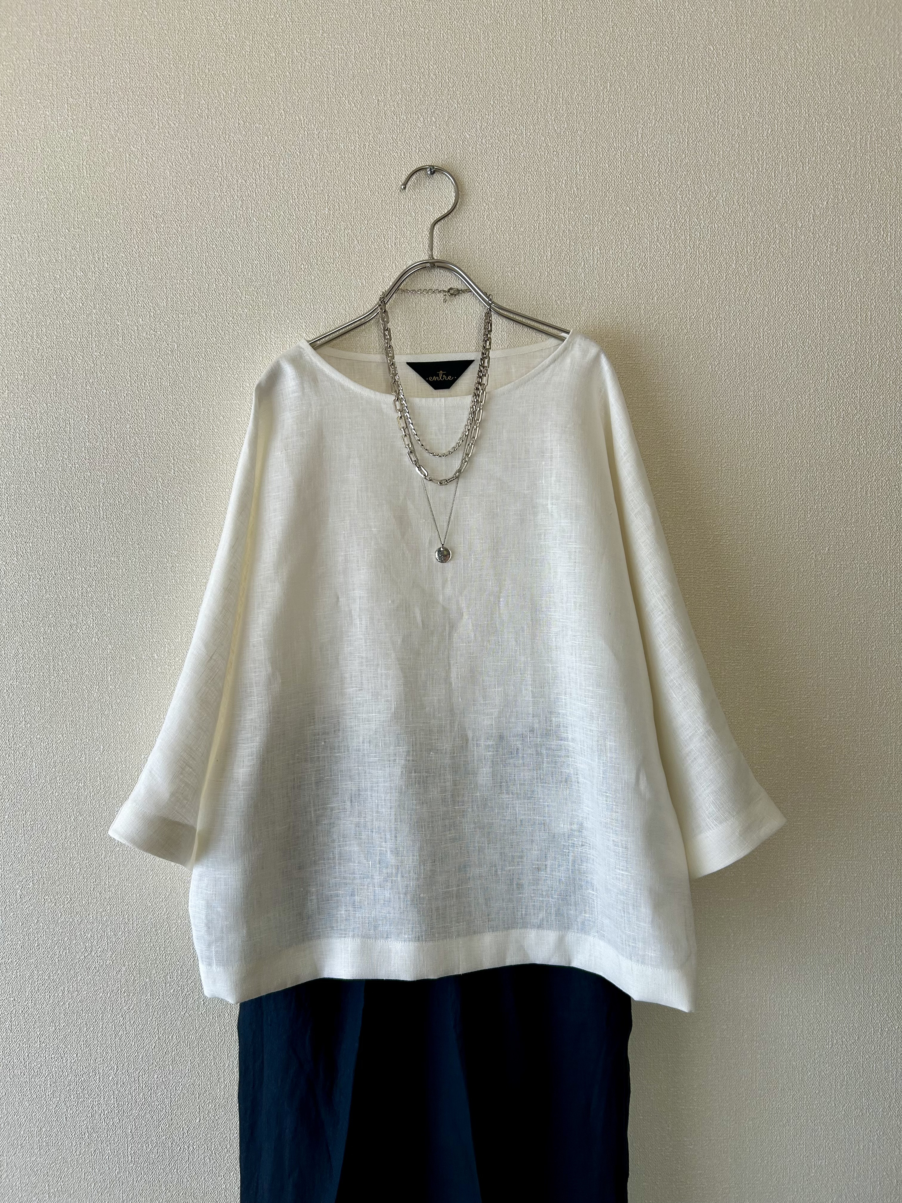 春夏　たっぷりしたお袖のフレアー感がきれいなトップス　リネン100％　白 5,175円