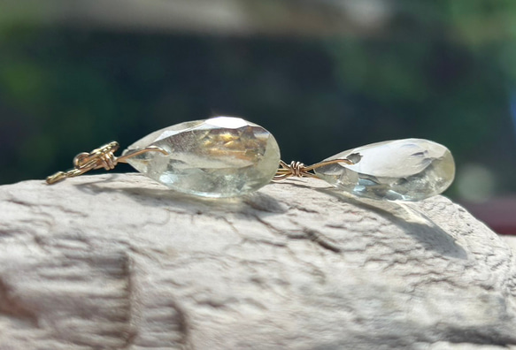 K24純金フック◇リビアングラス ピアス◇K24 Pure Gold Libyan desert glass 9枚目の画像