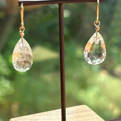 K24純金フック◇リビアングラス ピアス◇K24 Pure Gold Libyan desert glass 2枚目の画像