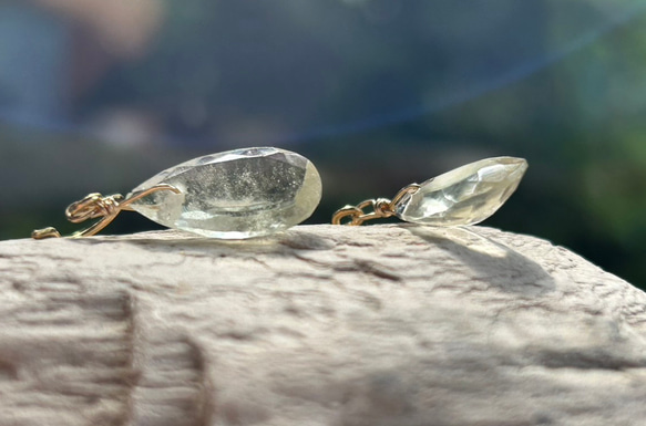 K24純金フック◇リビアングラス ピアス◇K24 Pure Gold Libyan desert glass 13枚目の画像