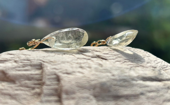 K24純金フック◇リビアングラス ピアス◇K24 Pure Gold Libyan desert glass 11枚目の画像