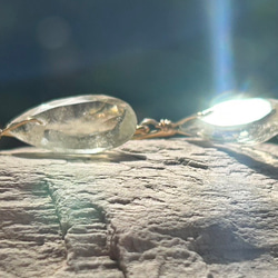 K24純金フック◇リビアングラス ピアス◇K24 Pure Gold Libyan desert glass 5枚目の画像