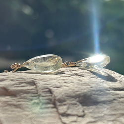 K24純金フック◇リビアングラス ピアス◇K24 Pure Gold Libyan desert glass 1枚目の画像