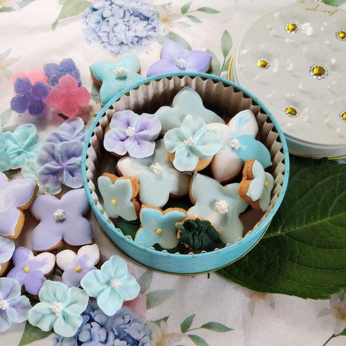 紫陽花ハンドメイド2026』紫陽花のアイシングクッキー缶※琥珀糖入り※お