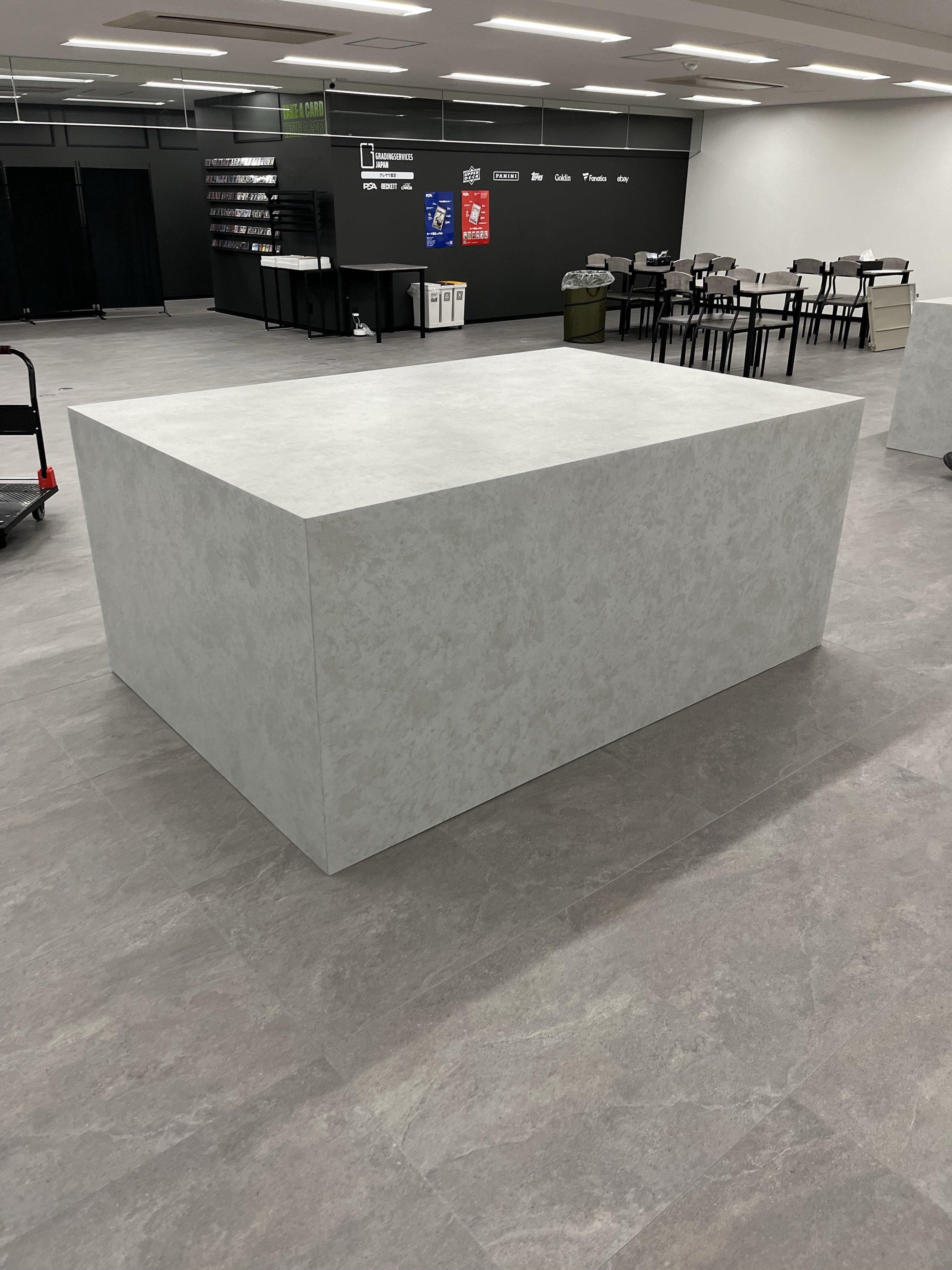 石っぽい　ボックス　　ディスプレイラック