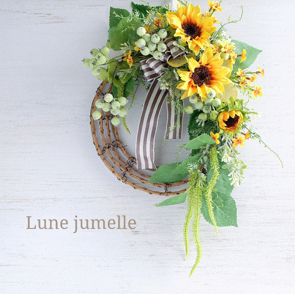ニュアンスカラーのひまわりとお花のリース  フラワーリース  リース  向日葵 ニュアンスカラーのひまわりとお花のリース フラワーリース