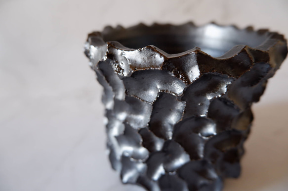 4号艶流紋黒鉢090　塊根植物　多肉植物　盆栽　植木鉢　作家鉢　鉢皿　沖縄 2枚目の画像