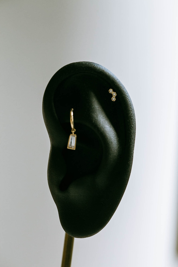 14K金 ゴールド ローヤルゼリーハニカム六角形  ヘリックス 軟骨 トラガス イヤリング ピアス ラブレット 5枚目の画像