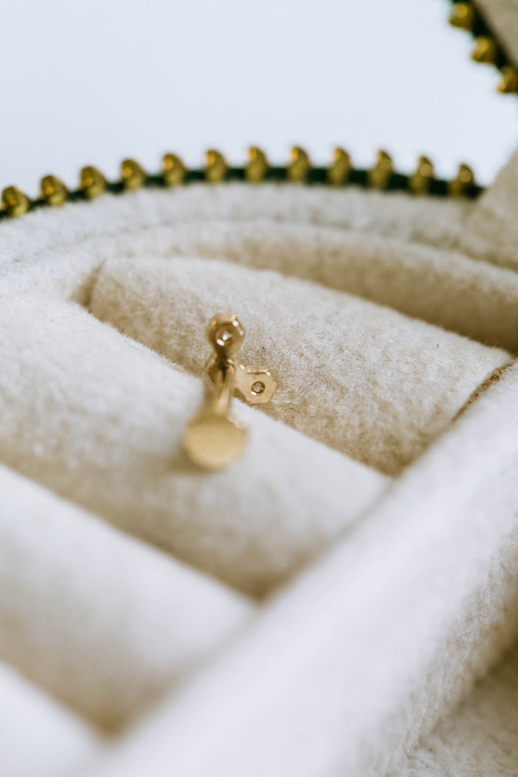 14K金 ゴールド ローヤルゼリーハニカム六角形  ヘリックス 軟骨 トラガス イヤリング ピアス ラブレット 4枚目の画像