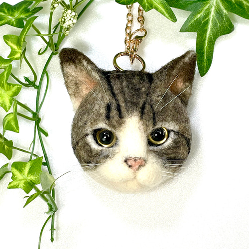 キジ白の猫バッグチャーム950 羊毛フェルト 羊毛フェルト猫 キジトラ