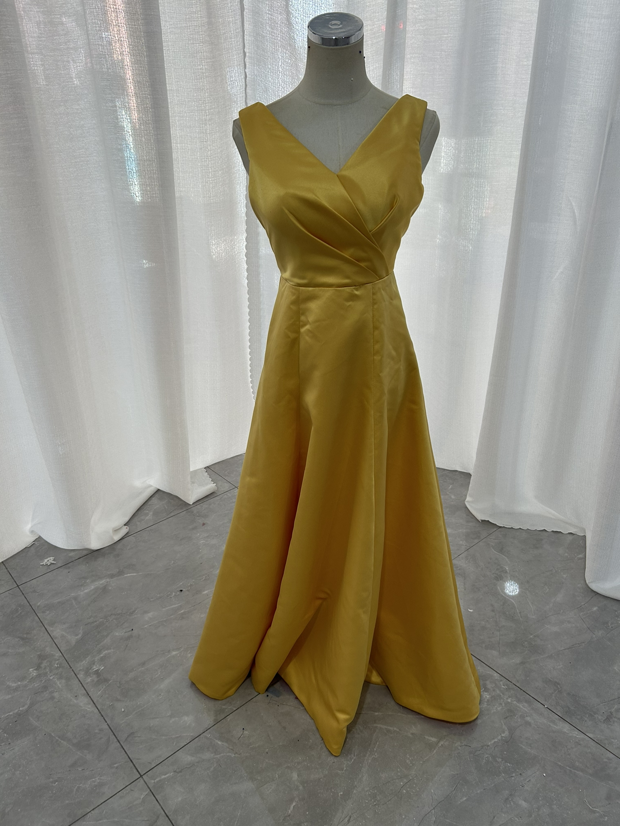 カラードレス イエロー Vネック バックリボン ロング スレンダーライン 謝恩会/パーティー