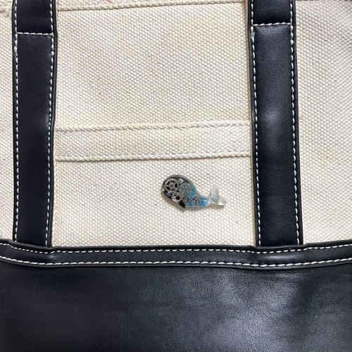 再販】【ピンバッジ】 Clockwork Whale [ぜんまいクジラ] (ﾓﾘｵﾝ