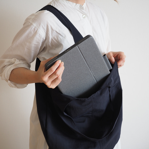 ネイビー×ブラック 大容量トートバッグ MARNI マルニ トートバッグ メンズ レディース バッグ ブランド