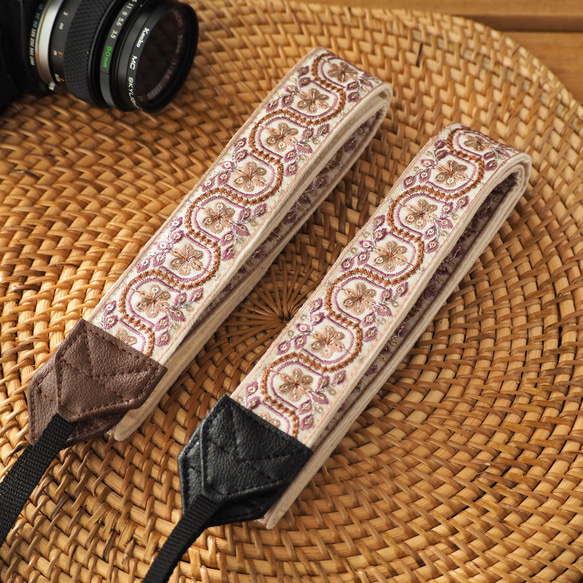 【ウェーブフラワー】ピンク　カメラストラップ　インド刺繍　帆布　華やか　可愛い　カメラ女子 8枚目の画像