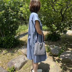 メッシュバッグ　ブルー　ショルダー　夏　編み物　ハンドメイド 4枚目の画像