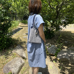 メッシュバッグ　ブルー　ショルダー　夏　編み物　ハンドメイド 3枚目の画像