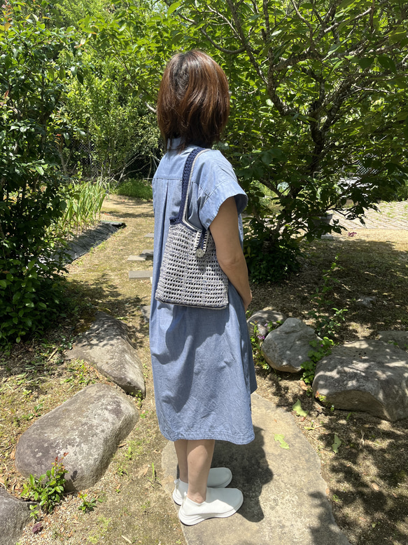 メッシュバッグ　ブルー　ショルダー　夏　編み物　ハンドメイド 3枚目の画像
