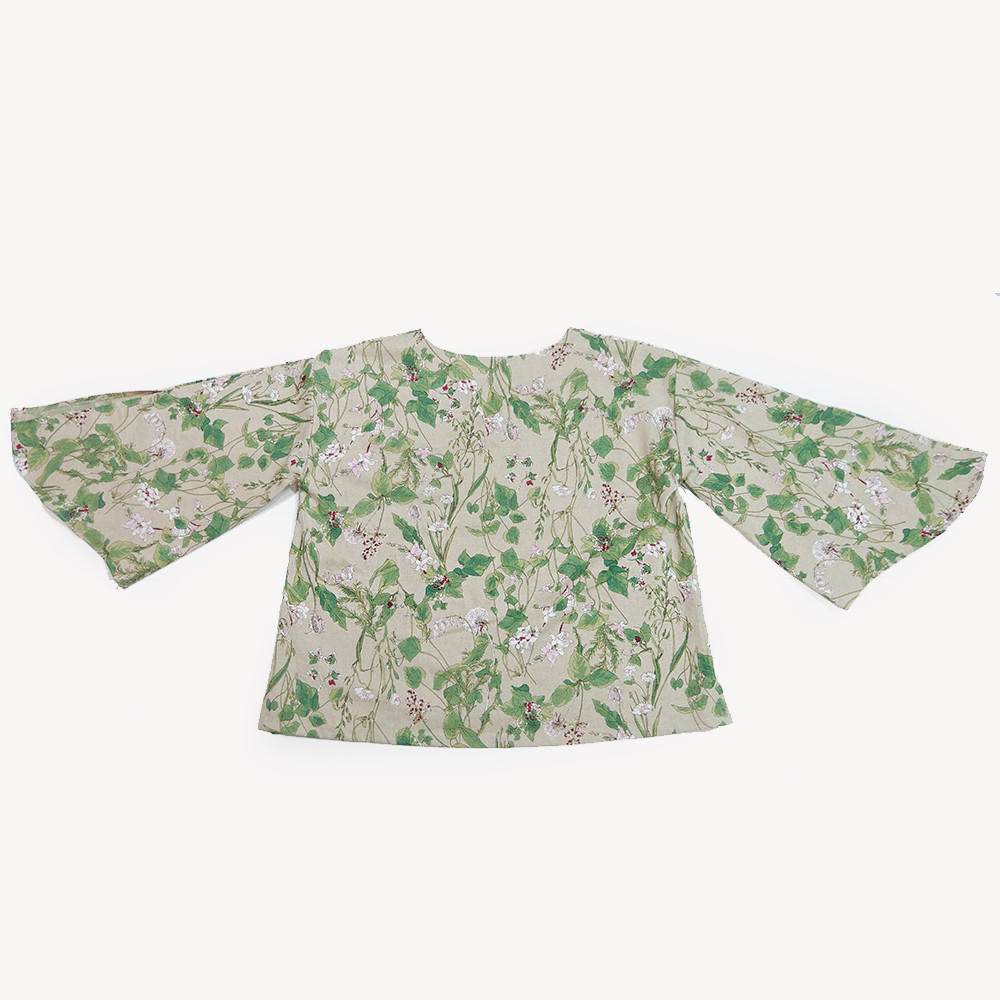 暑い夏にゆったり着られる！袖がリボンのハーフリネンブラウス ナチュラル【特集掲載】