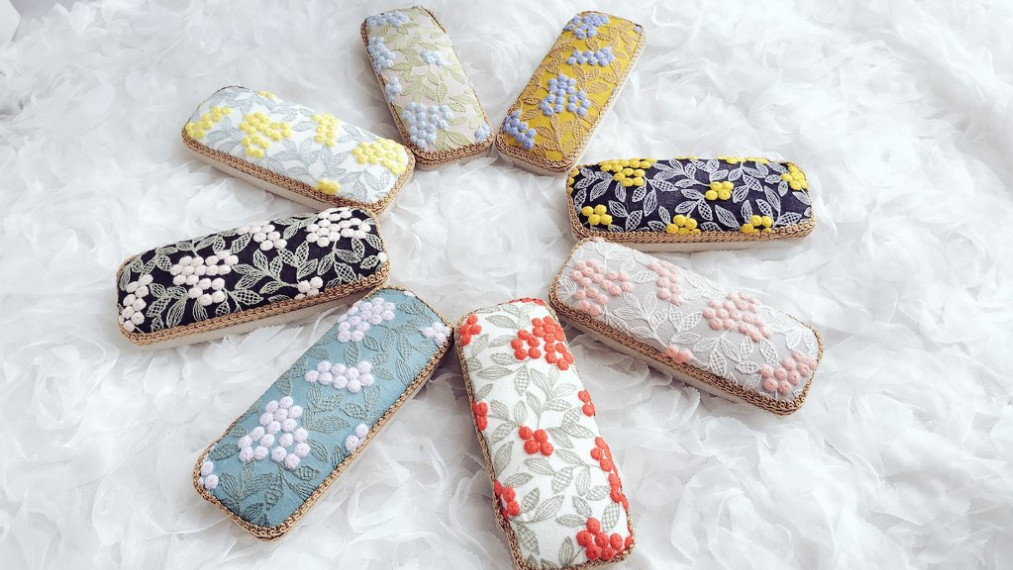 草です！刺繍生地のメガネケース　ハンドメイド