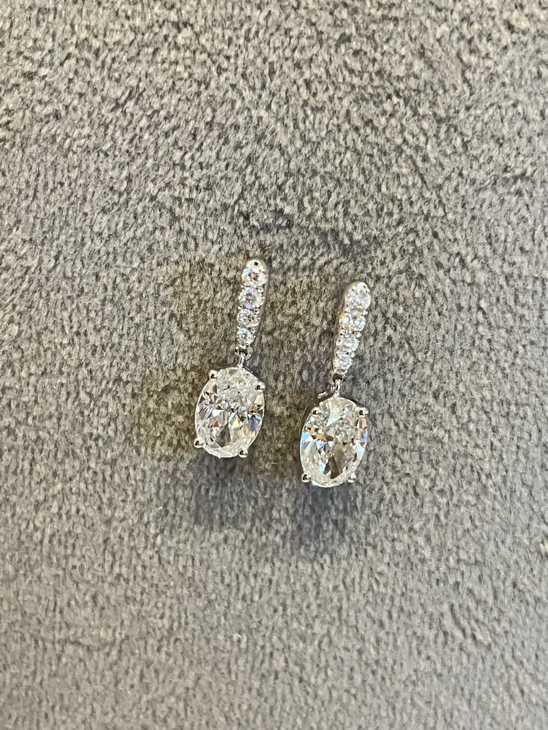 ラボグロウンピアス2.06　k18　1202