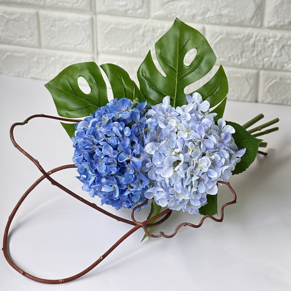 紫陽花とモンステラのブーケ＆スワッグ♡ 壁飾り・置き飾りの2wayタイプ（ガラスベース付)〜アーティフィシャルフラワー〜 6枚目の画像