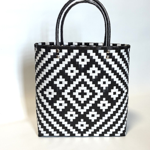WOVEN かごバッグ ブラック・ホワイト かごバッグ カゴバッグ WOVEN (ウーヴン) / メキシコ製 ミニバッグ