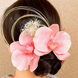 送料無料 淡いピンク胡蝶蘭の髪飾り 結婚式 成人式 水引  ウェディング ゴールド ふんわりピンク サーモンピンク 4枚目の画像