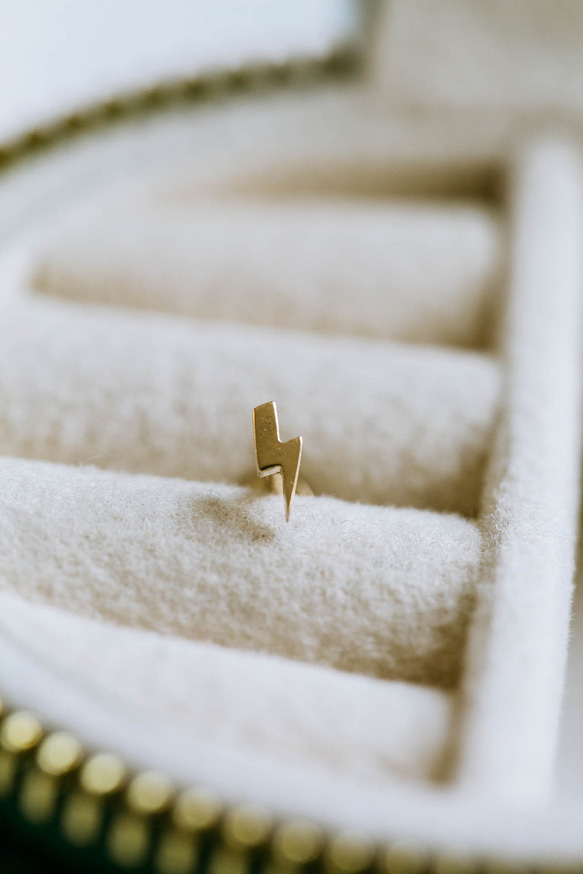 14K金 ゴールド 稲妻 ヘリックス 軟骨 アンチトラガス アウター インナーコンク イヤリング ピアス ラブレット 6枚目の画像