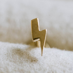 14K金 ゴールド 稲妻 ヘリックス 軟骨 アンチトラガス アウター インナーコンク イヤリング ピアス ラブレット 1枚目の画像